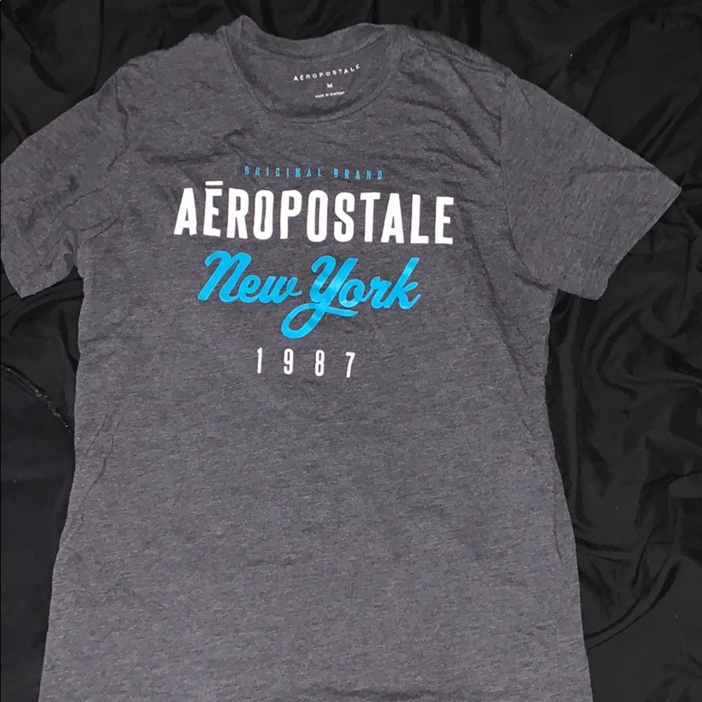 Short sleeve gray shirt